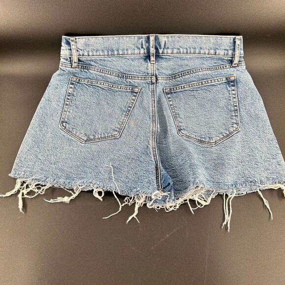 LOFT-Made And Loved Wm's Sz 28/6 Lt Blu Wash 5 Pkt Shorts 99%Cotton & 1%Elastin - Picture 2 of 10